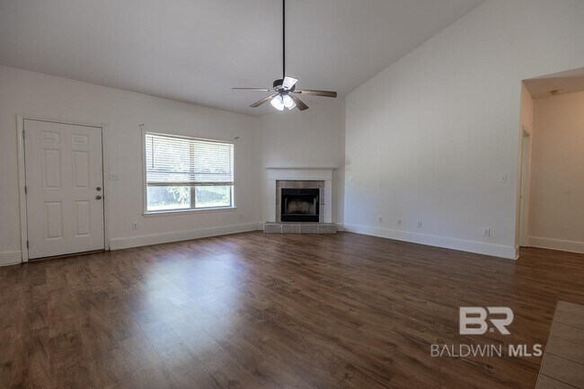 Building Photo - 101 Normandy St