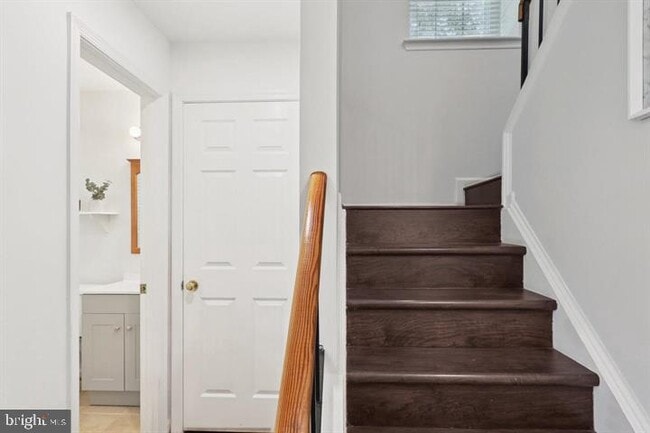 Building Photo - 6110 Hoskins Hollow Cir