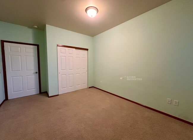 Building Photo - 1850 SW Scenic Heights St