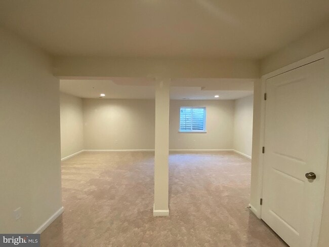 Building Photo - 1009 Blackstone Run