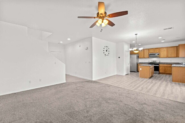 Building Photo - "Spacious 3-Bedroom Oasis with 2.5 Baths on Grandmother Hat Street, North Las Vegas!"