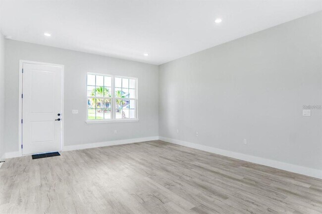 Building Photo - 3076 SW 168th Loop