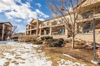Building Photo - Spacious 2-Bedroom Condo with Fireplace, B...
