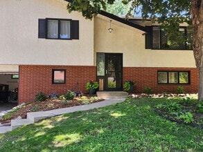 Building Photo - 2816 Fernwood St