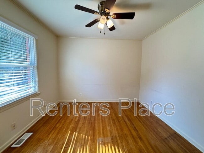Building Photo - 5637 S Yorktown Pl