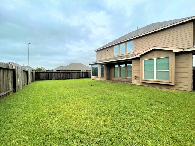Building Photo - 20747 Redbud Rain Dr