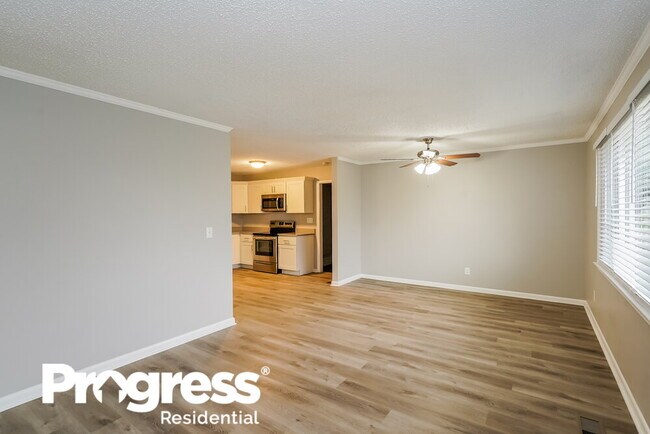 Building Photo - 207 Crest Dr