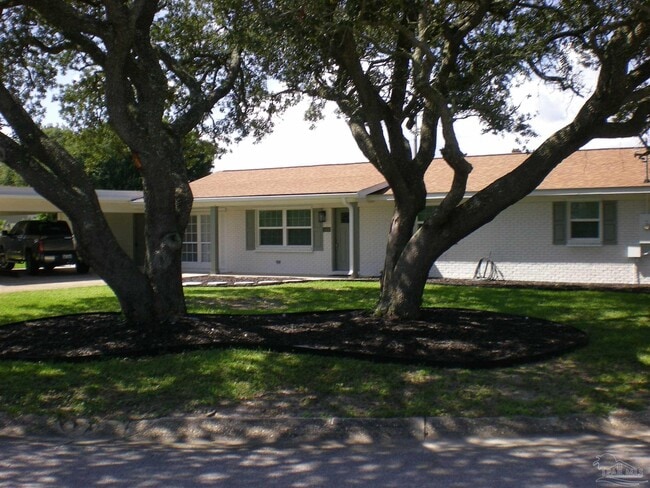 Building Photo - 11606 Chanticleer Dr