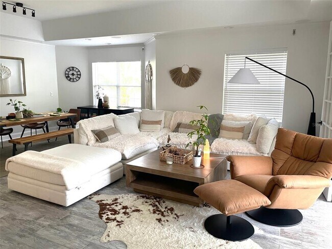 Building Photo - 3510 54th Dr W