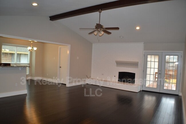 Building Photo - 2311 Eastgate Dr