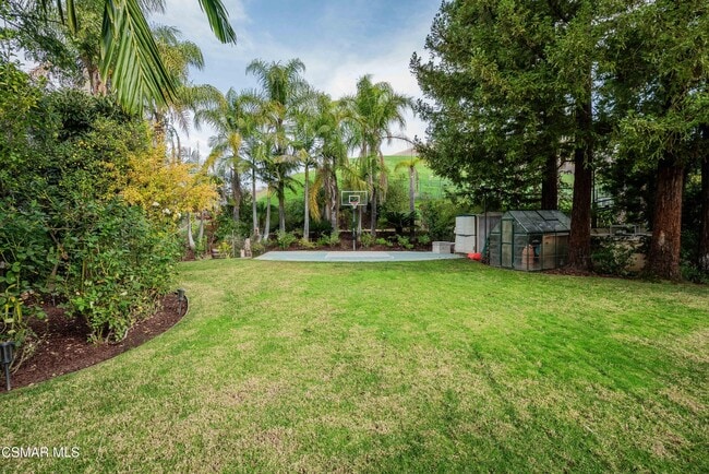 Building Photo - 504 Rustic Hills Dr