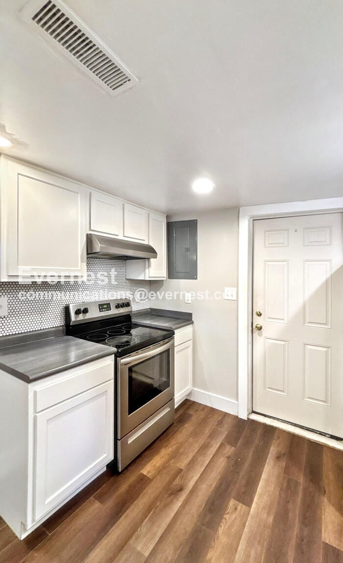 Building Photo - 1494 Manchester Ave