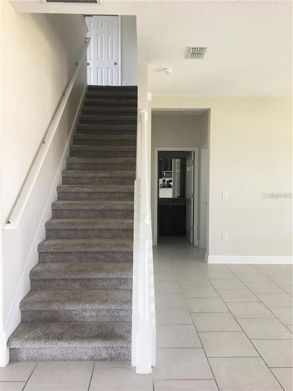 Building Photo - 2510 Sanderling St