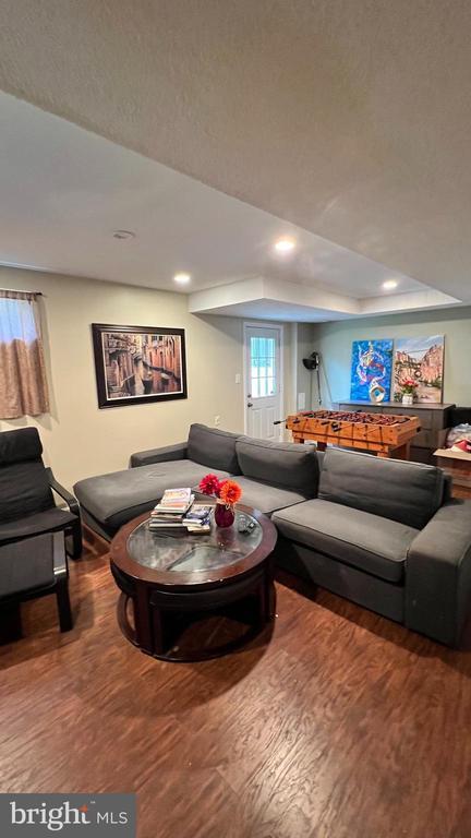 Building Photo - 5601 Wyngate Dr