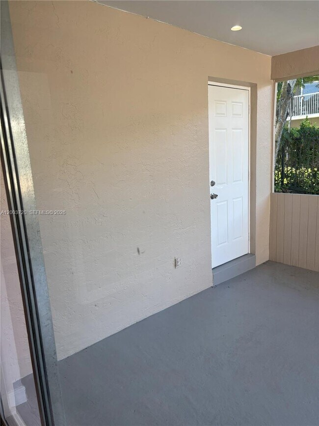 Building Photo - 8444 NW 23rd Manor