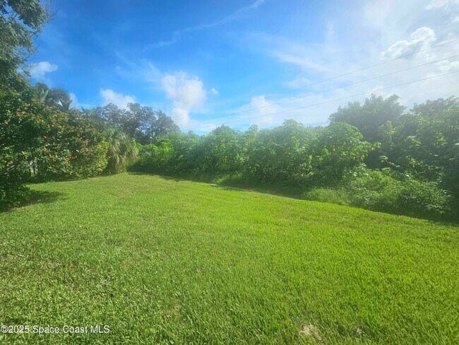 Building Photo - 2240 Spring Creek Cir