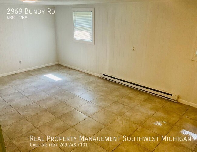 Building Photo - 4 Bedroom Single Family Home