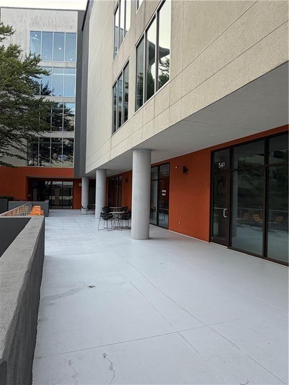Building Photo - 333 Nelson St SW