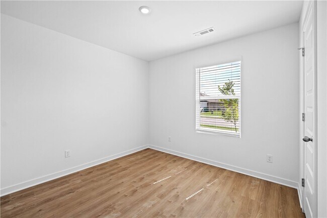 Building Photo - 523 Nevada St