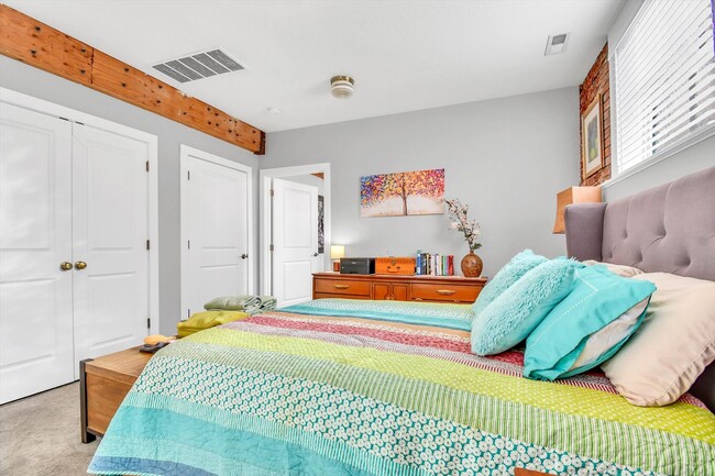 Building Photo - Luxury residence in the heart of Denver’s historic Baker district - 2 bedrooms - 2 Bathrooms - To...