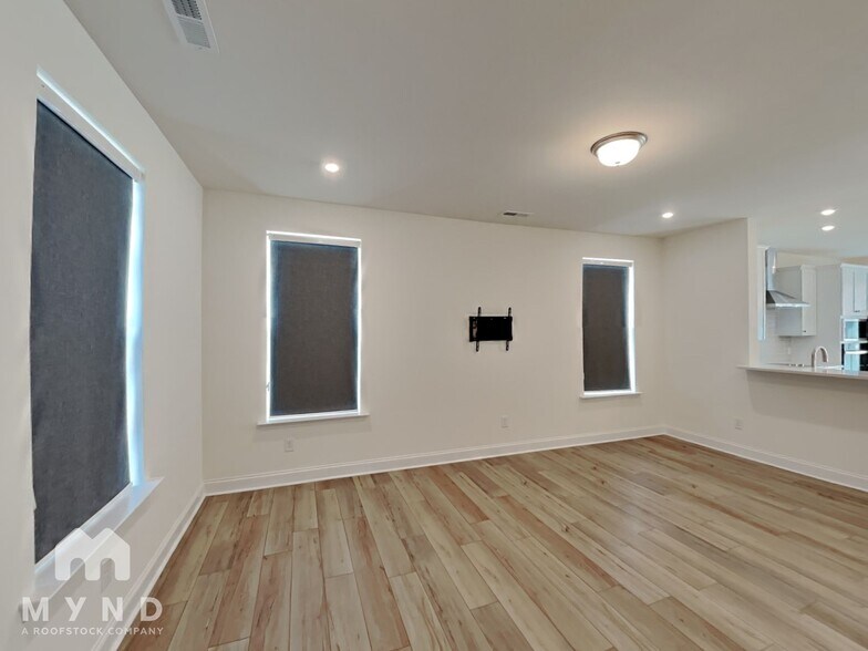 Building Photo - 4122 Alexander Vw Dr