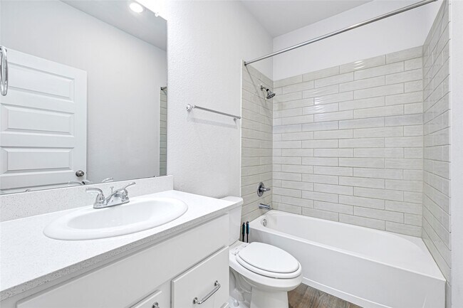 Building Photo - 9339 Galloway Wds Trl