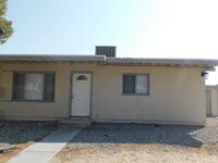 Building Photo - 408 Sahara Dr