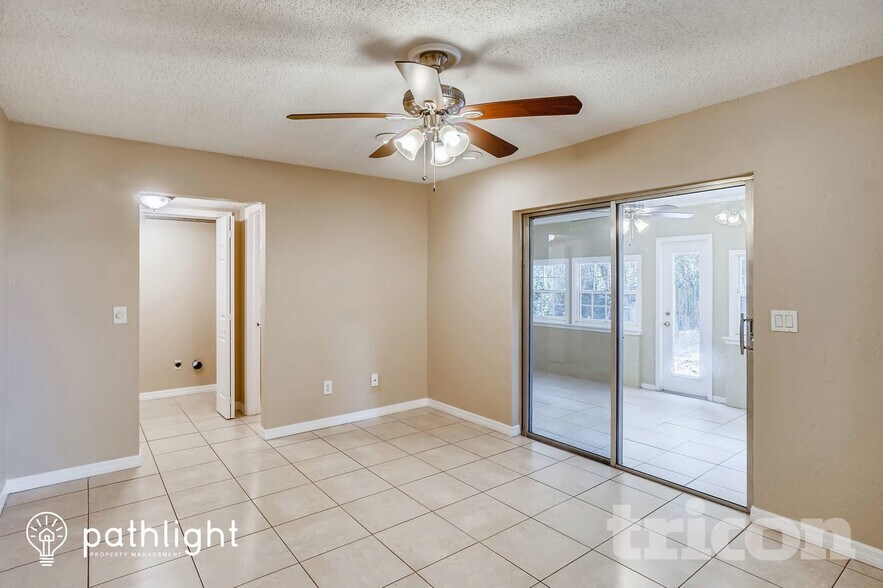 Building Photo - 842 Benchwood Ct