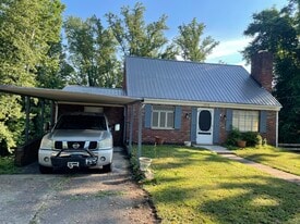 Building Photo - 1313 Nichols Pl