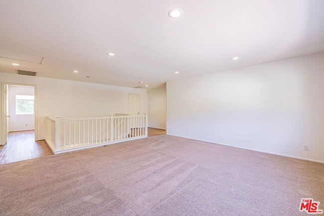 Building Photo - 25755 Hood Way