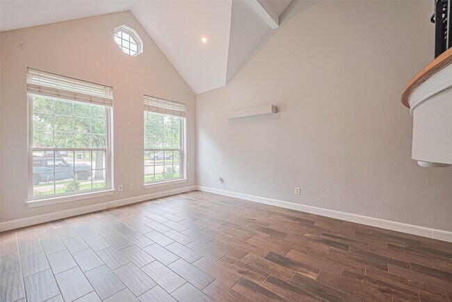 Building Photo - 3406 Mesquite Dr