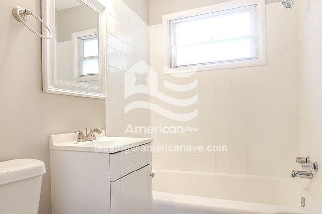 Building Photo - 4959 N Trenton Ave