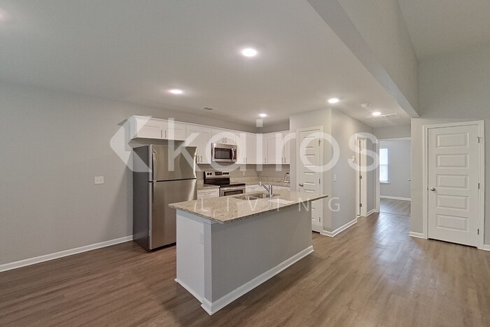 Building Photo - 118 Western Red Cedar Dr