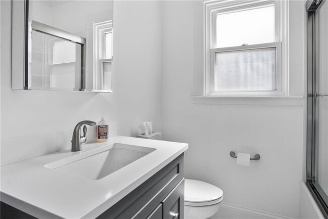 Building Photo - 22 Bateman Ave