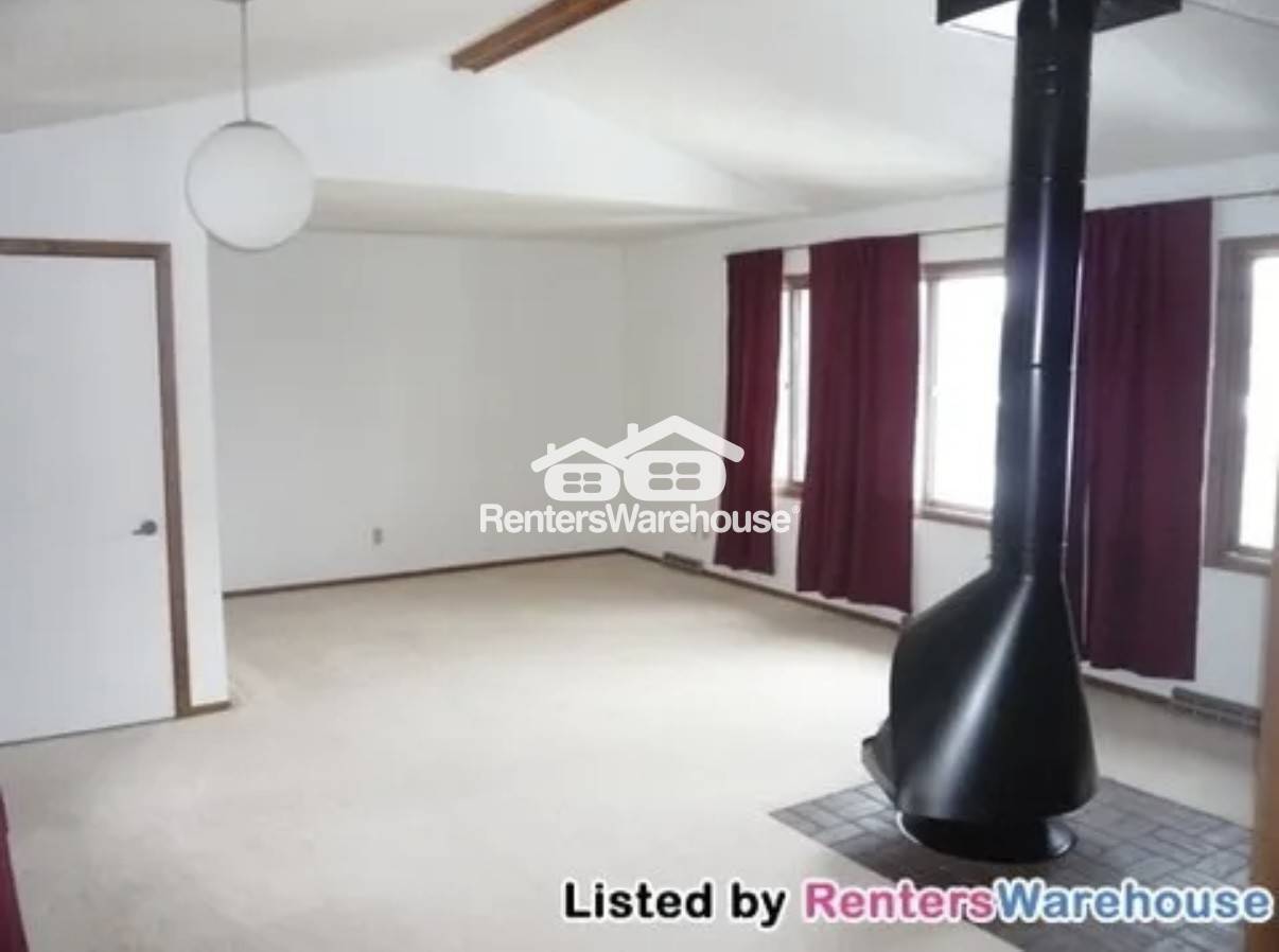 Building Photo - 1514 N Timber Rdg