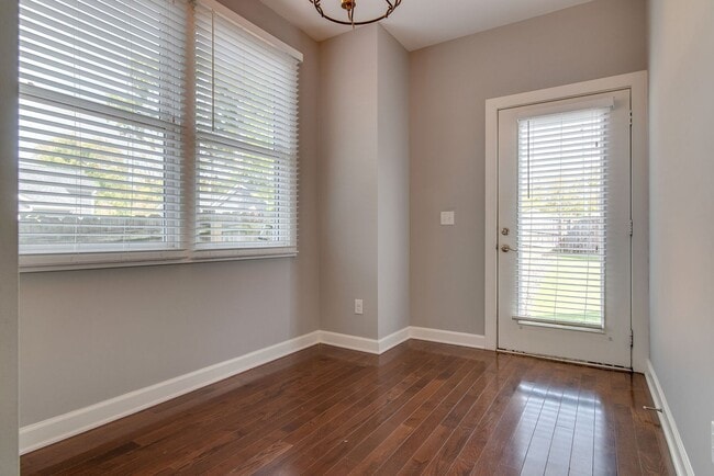 Building Photo - 3 bed 2.5 bath in Germantown, 1 Car Garage, Fenced Yard