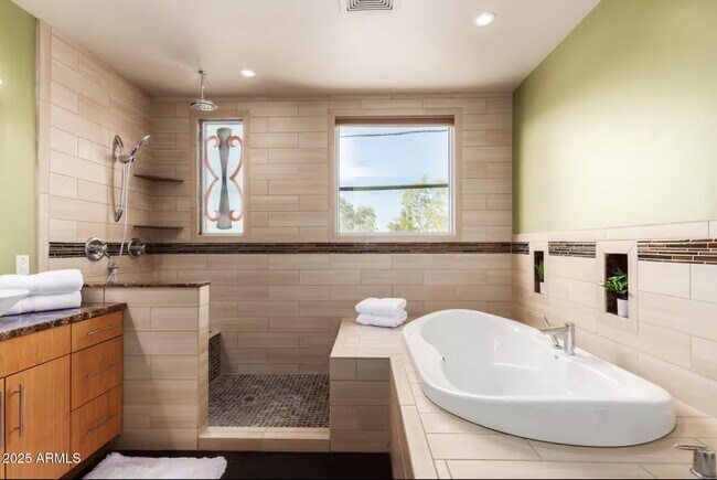 Building Photo - 7020 E 1st Ave