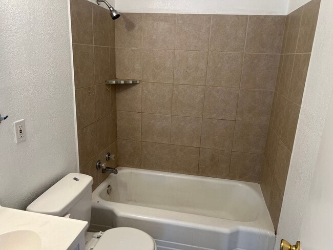 Building Photo - 1219 Knight St