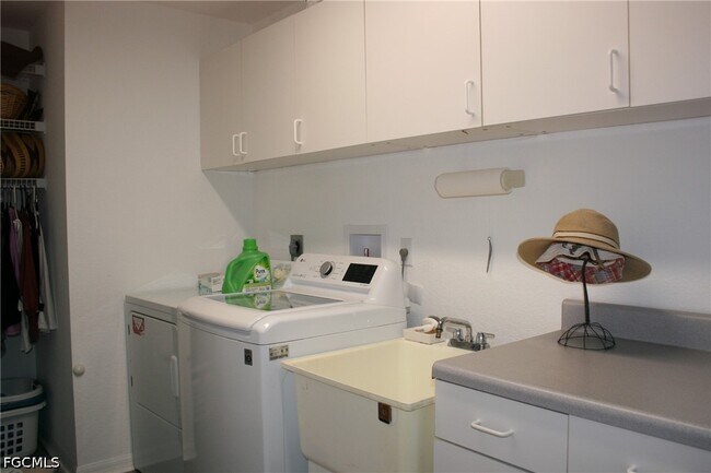 Building Photo - 2481 Palo Duro Blvd