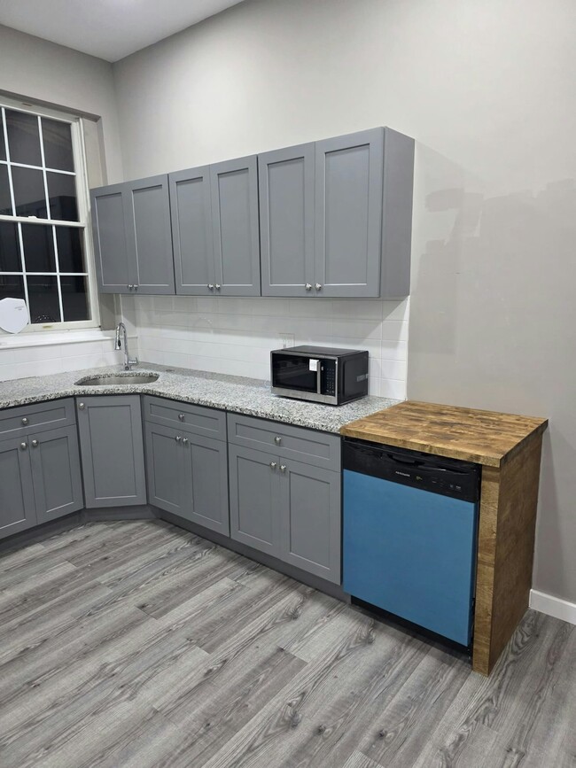 Building Photo - 1218 N 16th St