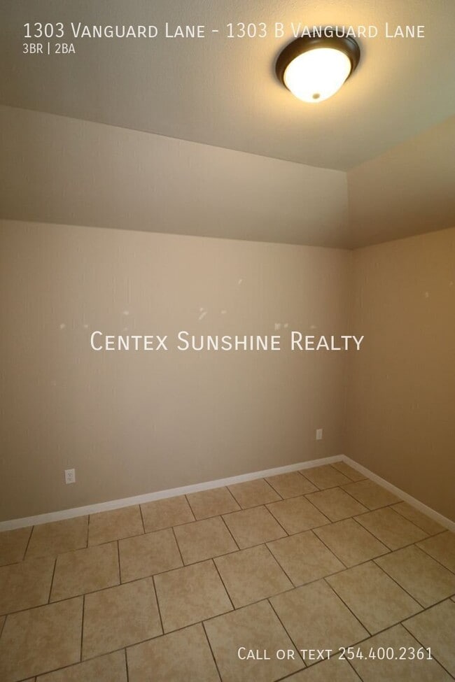 Building Photo - 1303 Vanguard Ln