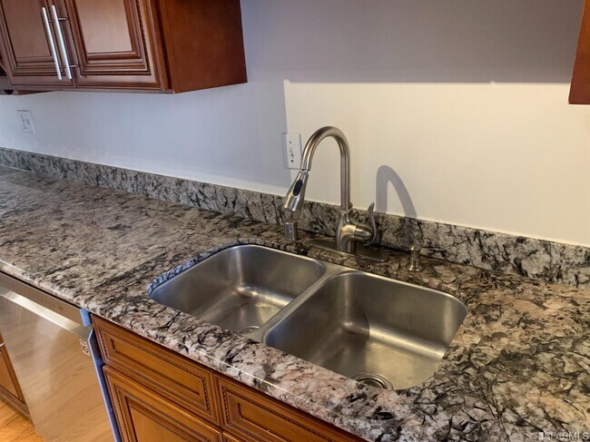 Building Photo - 238 8th Ave