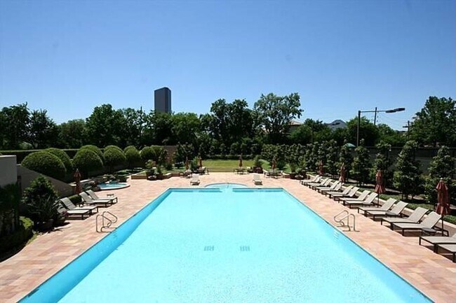 Primary Photo - 5110 San Felipe St