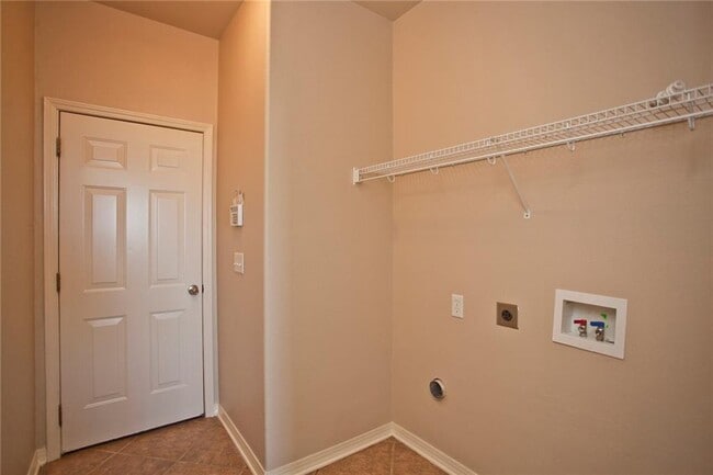 Building Photo - 3004 SW Camden Dr