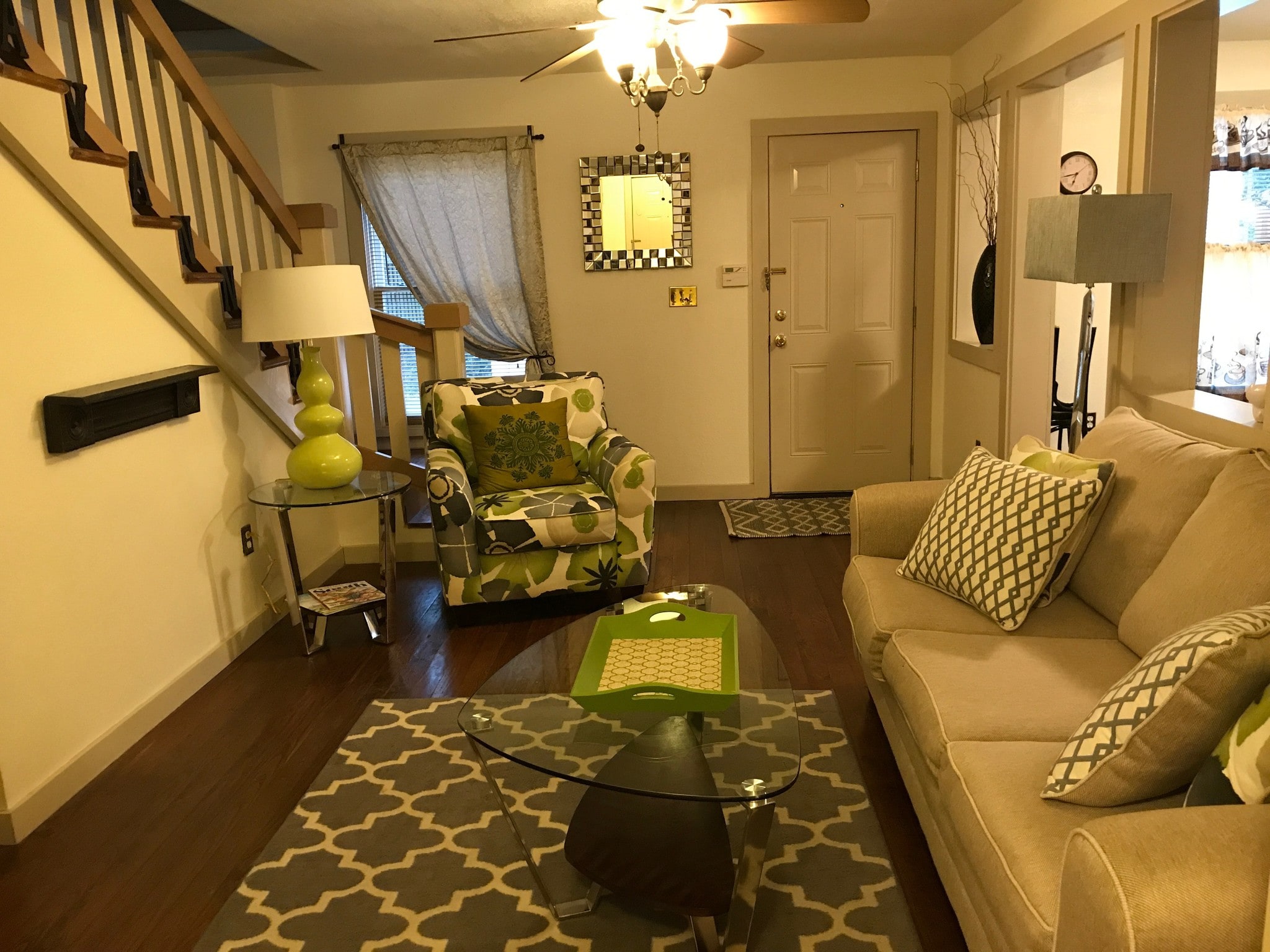 Living Room view from foyer entry to courted - 541 E Jones Ln