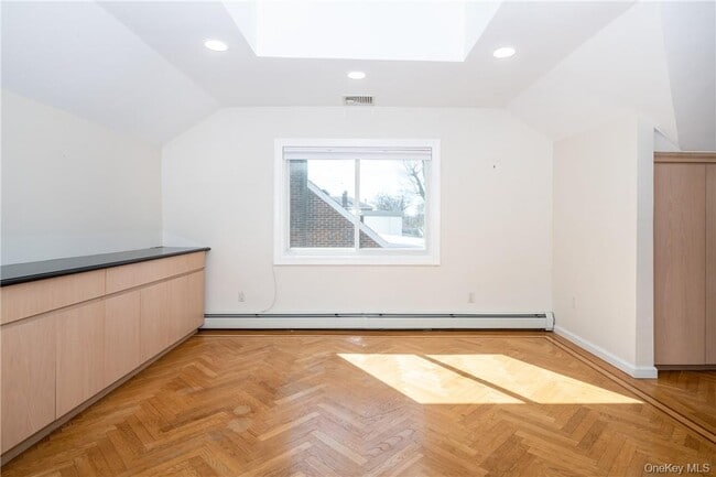 Building Photo - 89 Ridgewood Ave