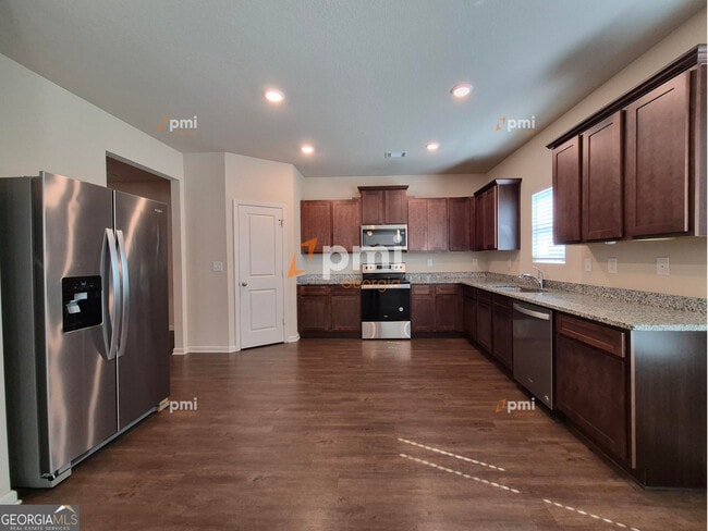 Building Photo - 533 Moline Wy