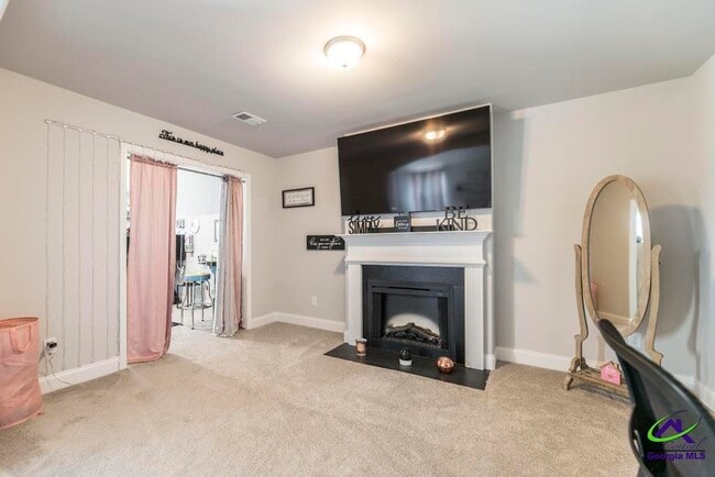 Building Photo - 244 Oakley Ct
