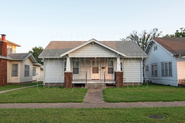 Building Photo - 2 Bedroom 1 Bath