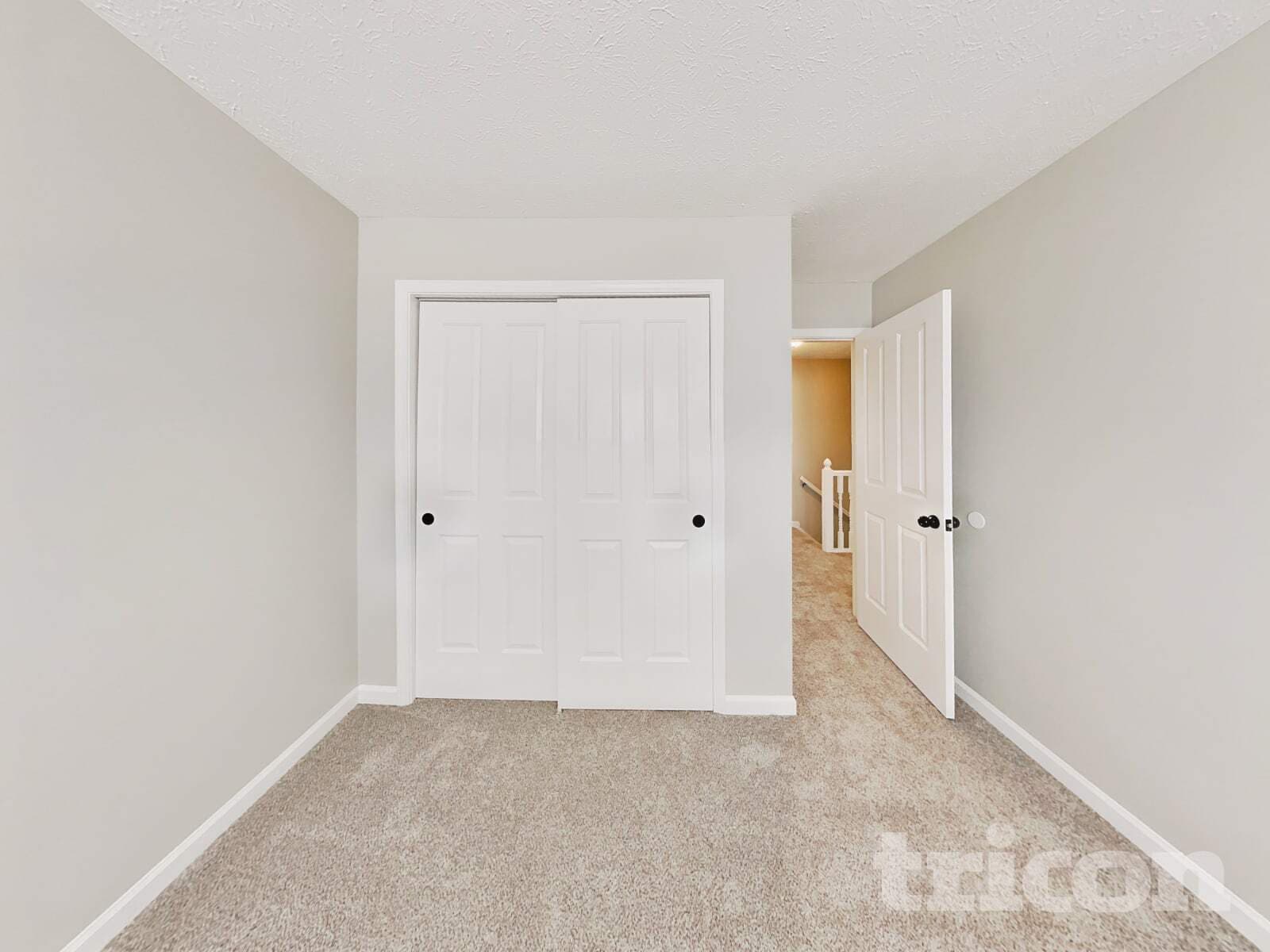 Building Photo - 10229 Park Valley Dr